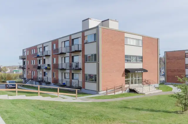 Bright One Bedroom Apartment Near Downtown Sudbury in Long Term Rentals in Sudbury - Image 10