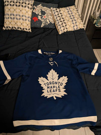 Trade: Adidas Authentic Maple Leafs Jersey Size M (50) for S (46