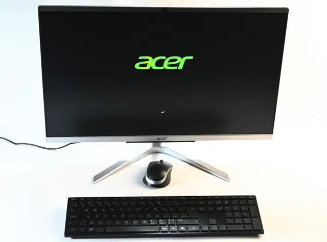 Acer Aspire C24-960 All-in-one Home/Office PC Intel i3 10th Gen in Desktop Computers in City of Toronto - Image 4