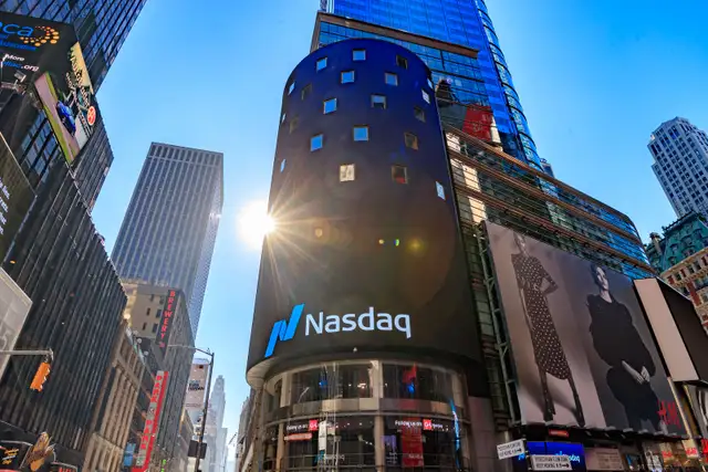 Stock Trading Classes - Daily Returns466415688468418563