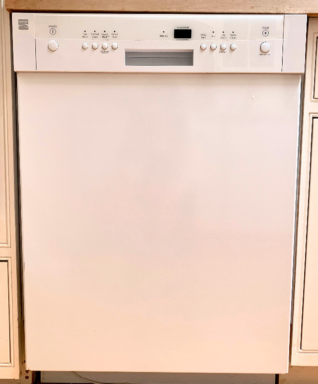 Kenmore Dishwasher in Dishwashers in Kingston