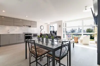 One bedroom Oceanview White Rock