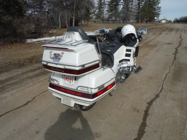 '93 1500 Goldwing Special Edition in Street, Cruisers & Choppers in Calgary - Image 2