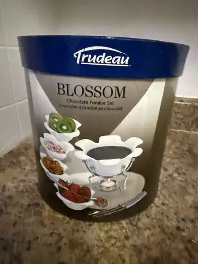 Trudeau Blossom Fondue Set, View more
