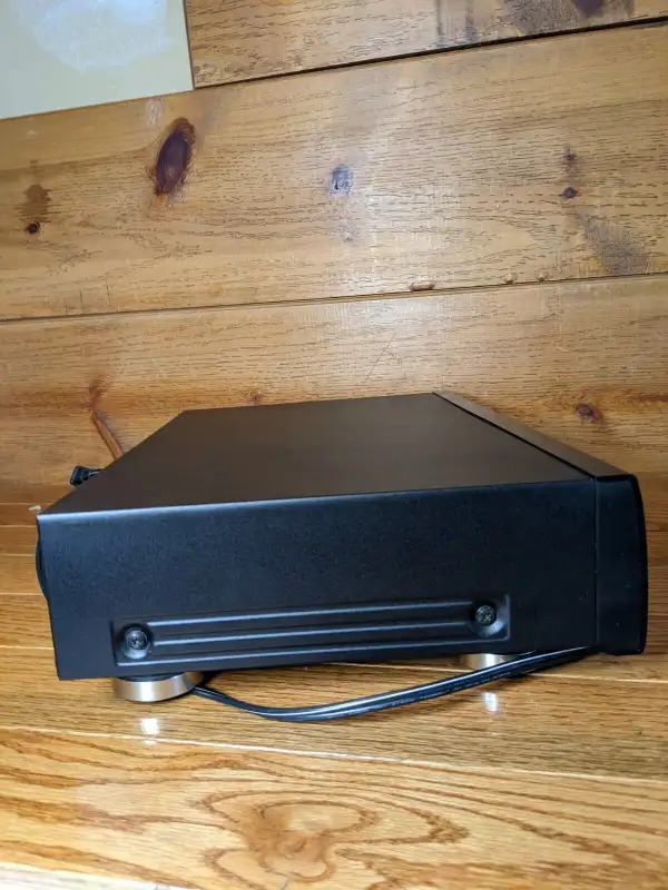 I deliver! pioneer multi play compact disc player PD-M703 in Stereo Systems & Home Theatre in St. Albert - Image 5