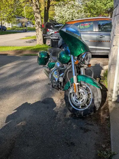 Très belle moto Vulcan 1700 classic lx 2010 avec bas millage. Changement d'huile et filtre a air fai...