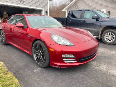 2011 Porsche Panamera 4S in outstanding condition for sale