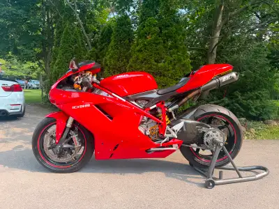 2007 Ducati 1098 – Excellent Condition | Only 6,542 km | BST Carbon Fibre Wheels | Carbon Upgrades |...