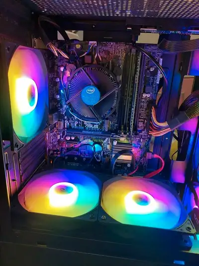 CPU: Intel Core I7 4770 Ram: 16GB SSD: 500GB SSD GPU: Gigabyte GTX 1660 Super 6GB PSU: 500W Fan : Co...