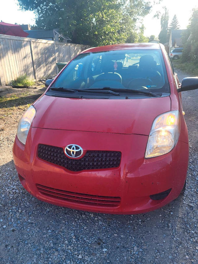 Toyota yaris hatchback 2008 in Cars & Trucks in Calgary