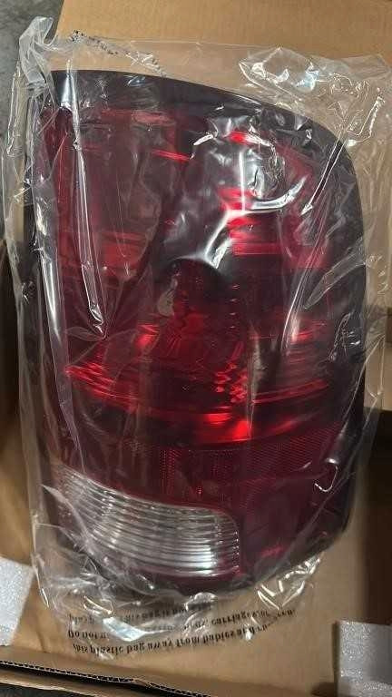 New! Dodge Ram 1500 Classic Tail Light Assembly 2019 Passenger in Auto Body Parts in St. Catharines