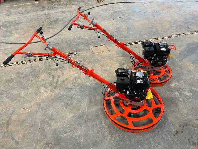 Conmec CT430 Edging Concrete Power Trowel! in Power Tools in Belleville - Image 7