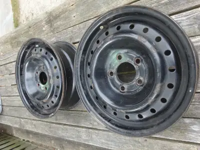 15 X 6 steel wheel (15" diameter, 6" width), (5-4 1/2 bolt pattern). See picture for sizing details....