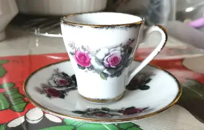 Vintage chinese porcelain tea cup & saucer rose pattern gold rim, View more