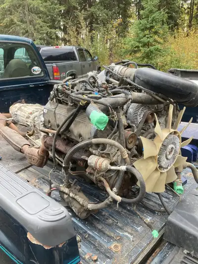 2001 5.4L 2 Valve Engine and 4R100 Automatic Trans with approximately 175,000KM. I ran this drivetra...