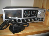 HAM RADIO CB RADIO HF/VHF/UHF RADIO YARD SALE