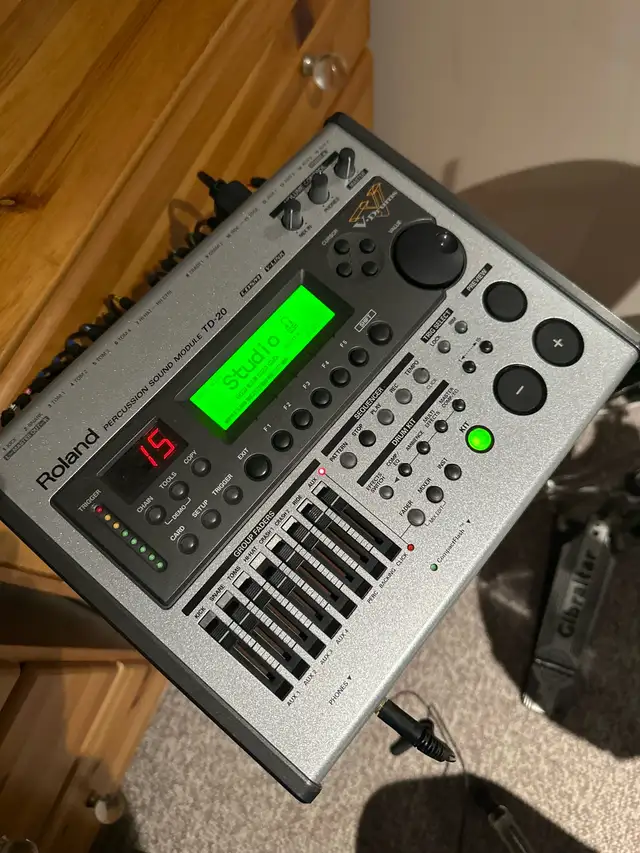 Roland V-drums with TD-20 module in Drums & Percussion in Oakville / Halton Region - Image 2