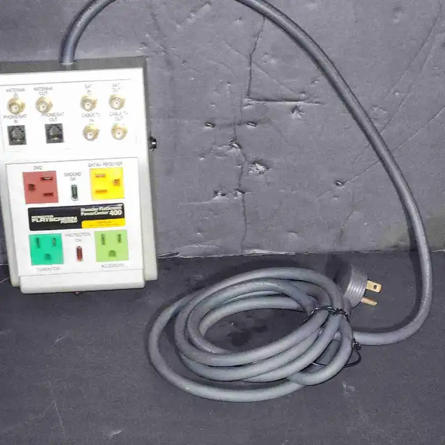 Monster FlatScreen PowerCenter 400