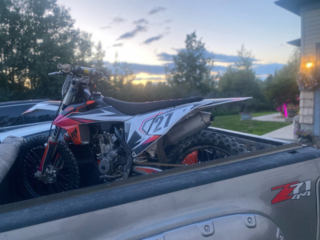 2020 ktm 250 sxf  in Dirt Bikes & Motocross in Calgary - Image 2