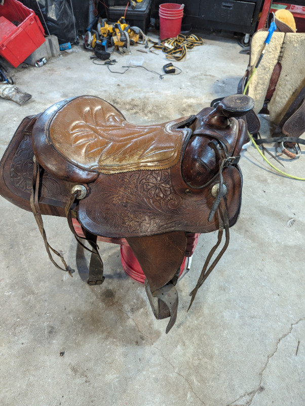 Saddle King of Texas 15 Inch Saddle in Equestrian & Livestock Accessories in Edmonton - Image 3
