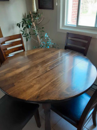 Best offer Dining room table and chairs