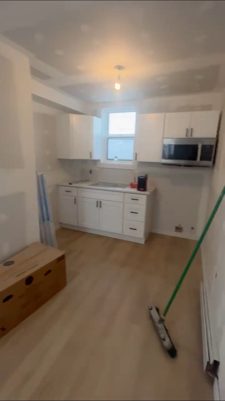 Brand New 2 Bed 1 Bath Unit Available for Rent! Long Term Rentals