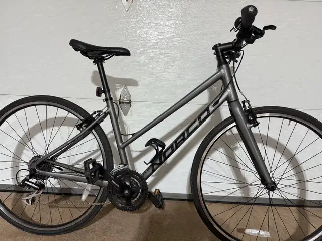 Norco VFR-1 (2022)  in Cruiser, Commuter & Hybrid in Longueuil / South Shore - Image 2
