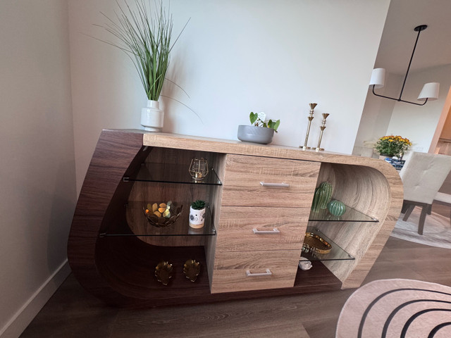 Cadenza sideboard in TV Tables & Entertainment Units in Edmonton - Image 4