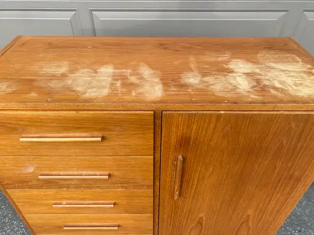 MCM Teak Tallboy Cabinet in Dressers & Wardrobes in City of Toronto - Image 4
