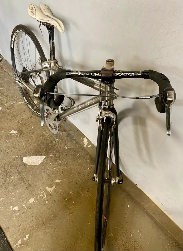Seven Road Bike Custom Titanium/Carbon Fibre in Road in City of Toronto - Image 3