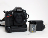 Nikon D800 36.3MP DSLR MB-D12 Battery Grip SC 66,803 $800