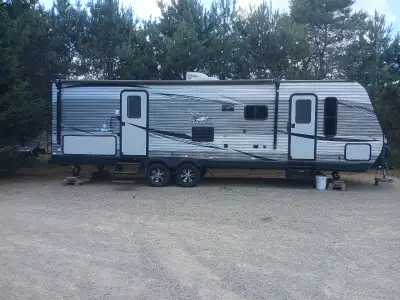 2021 Jayco 28bh. Excellent clean condition. Everything works as it should. Pet and smoke free family...