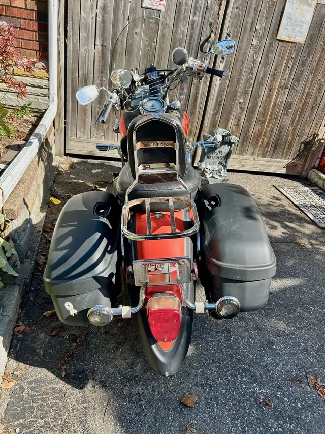 Yamaha Vstar 1100 in Street, Cruisers & Choppers in City of Toronto - Image 3
