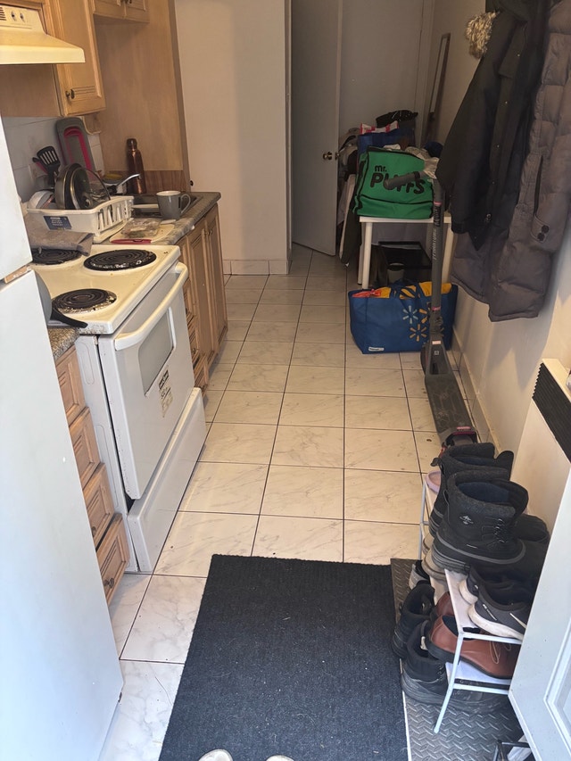 Bachelor unit for Rent on Cote des neiges-H3W 1C6 — photo 3