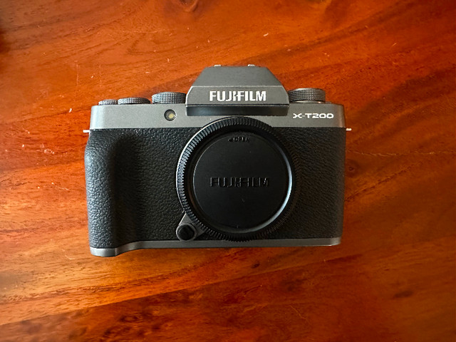 Fujifilm XT-200 camera with kit lens XC15-45mm f3.5-5.6 dans Appareils photo et caméras  à Laval/Rive Nord - Image 2