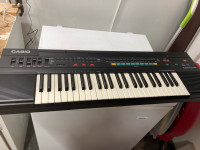 Vintage Keyboard Piano Synthesizer Casiotone CT-460 