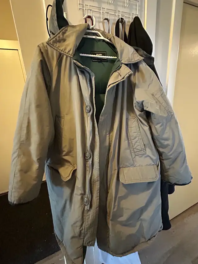 Sears the men’s store down parka size L in Men's in Edmonton - Image 3