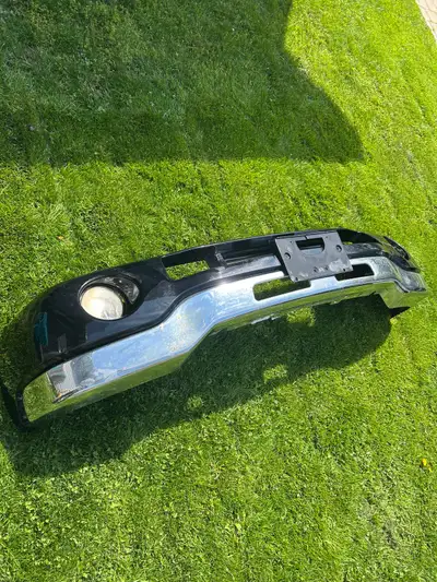 Chevy/Gmc 1500 Parts Open to offers if interested in multiple items 99-06 GMC 1500 Parts: • Front bu...