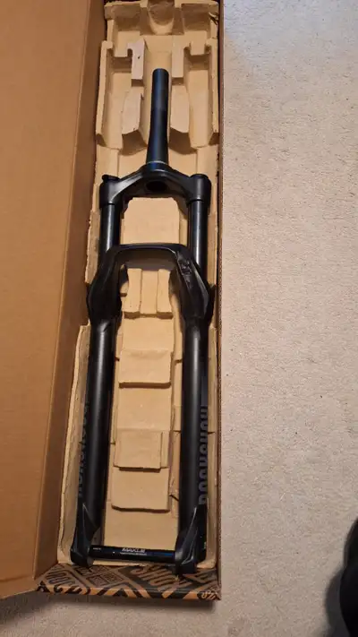 RockShox Recon Silver Rl, 140mm, Boost 110, 29er, View more