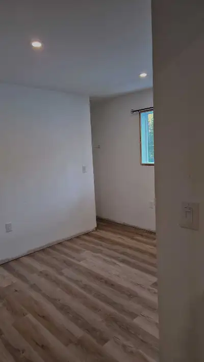 Room for Rent – Available Immediately Private room available in a medium-sized, well-kept home. The...