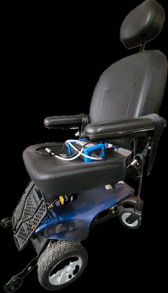 electric wheelchair in Health & Special Needs in Calgary - Image 2