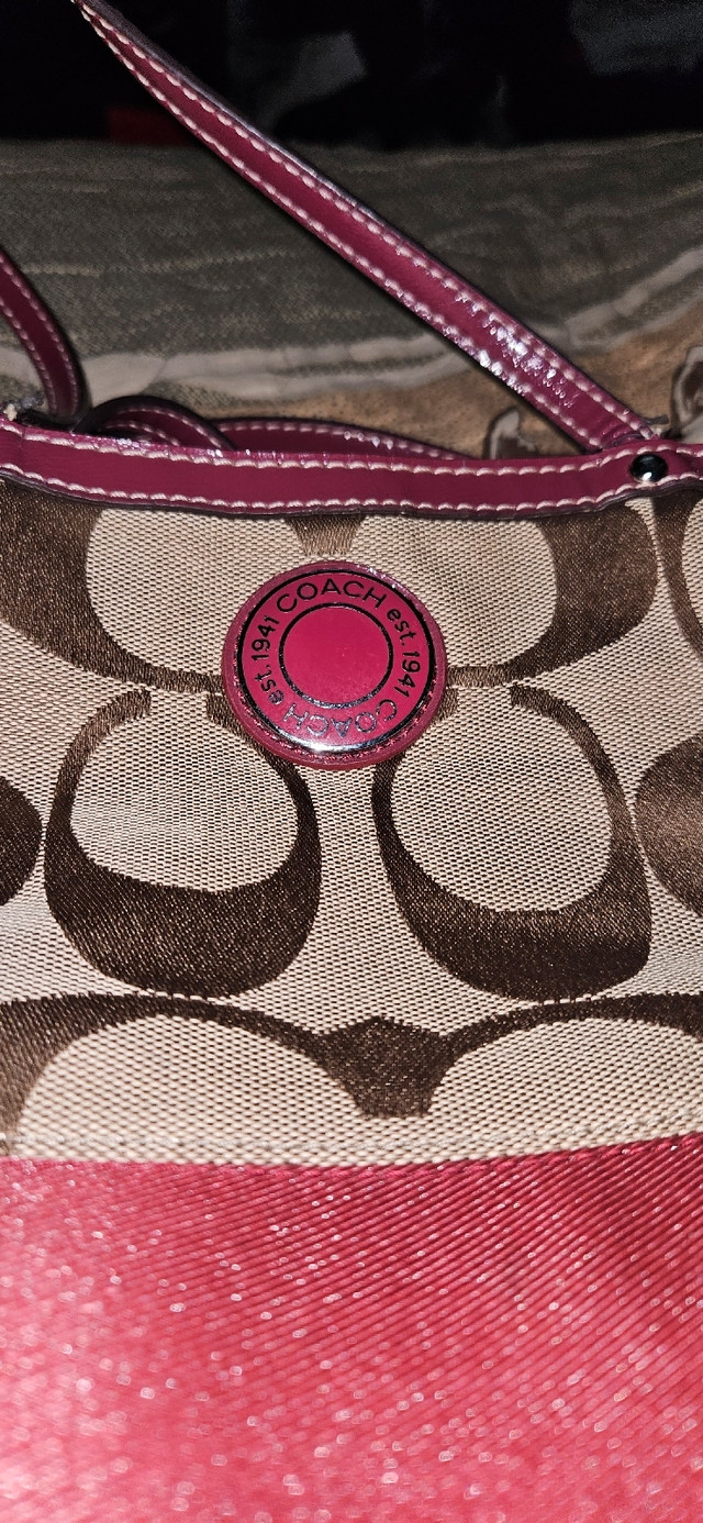 Coach purse  in Women's - Bags & Wallets in Truro - Image 4