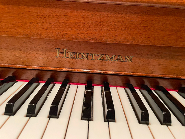 Vintage Heintzman Acoustic Piano For Sale in Pianos & Keyboards in Timmins