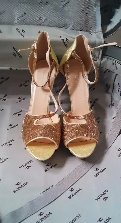 Womens shoes - Heels, View more