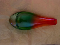 Colourful red and green glass vase/ vase deux couleur rouge vert