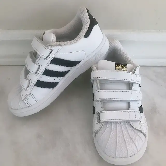 girls size 9 shoes in Kids & Youth in Markham / York Region - Image 10