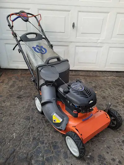 Husqvarna self propelled/electric start mower, View more
