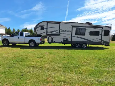Fifth wheel 32' 3 slides power awning - couples trailer and truck 4x4 6.2 gas tow package appox 110k...