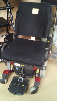 Pride Mobility Quantum 6000 Electric Wheelchair / Mobility Aid