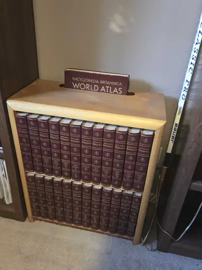 Complete set of vintage Encyclopedia Britannica, View more